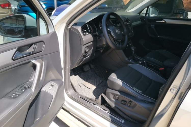 Used Volkswagen Tiguan L 2017 330TSI Automatic Two-Wheel Drive Flagship Edition Driver Seat