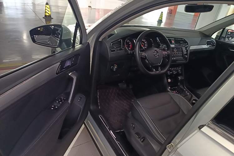 Used Volkswagen Tiguan L 2017 330TSI Automatic Two-Wheel Drive Flagship Edition Driver Seat
