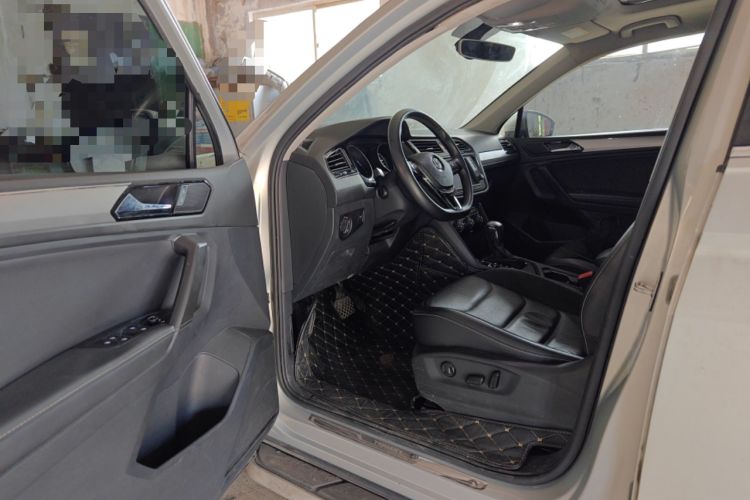 Used Volkswagen Tiguan L 2017 330TSI Automatic Two-Wheel Drive Luxury Edition Driver Seat