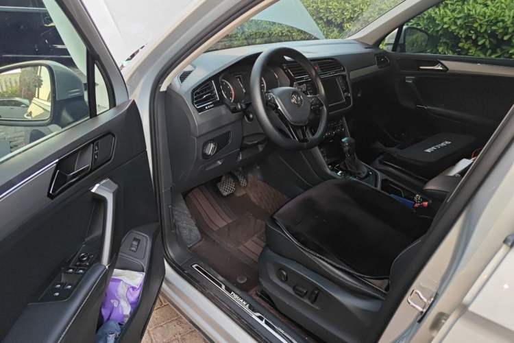 Used Volkswagen Tiguan L 2017 330TSI Automatic Two-Wheel Drive Flagship Edition Driver Seat