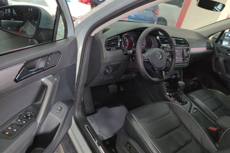 Used Volkswagen Tiguan L 2017 330TSI Automatic Two-Wheel Drive Flagship Edition Driver Seat