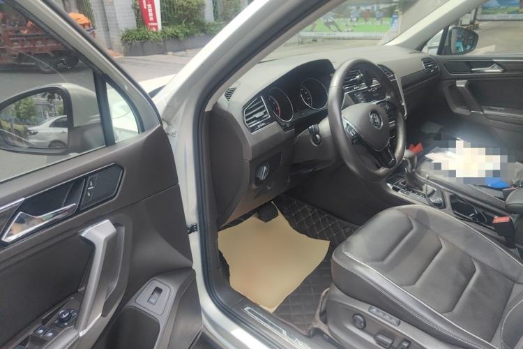 Used Volkswagen Tiguan L 2017 380TSI Automatic All-Wheel-Drive Flagship Edition Driver Seat