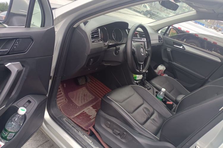 Used Volkswagen Tiguan L 2017 330TSI Automatic Two-Wheel Drive Flagship Edition Driver Seat