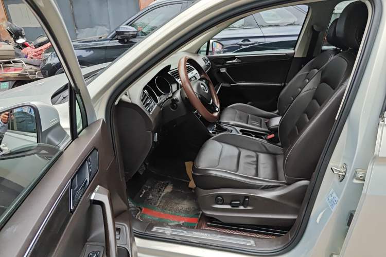 Used Volkswagen Tiguan L 2017 330TSI Automatic Two-Wheel Drive Flagship Edition Driver Seat