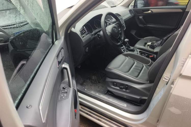 Used Volkswagen Tiguan L 2017 330TSI Automatic Two-Wheel Drive Flagship Edition Driver Seat