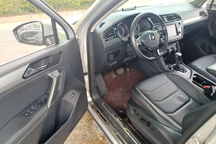 Used Volkswagen Tiguan L 2017 330TSI Automatic Two-Wheel Drive Flagship Edition Driver Seat