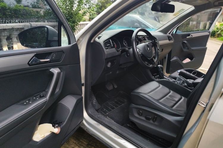 Used Volkswagen Tiguan L 2017 330TSI Automatic Two-Wheel Drive Comfort Edition Driver Seat