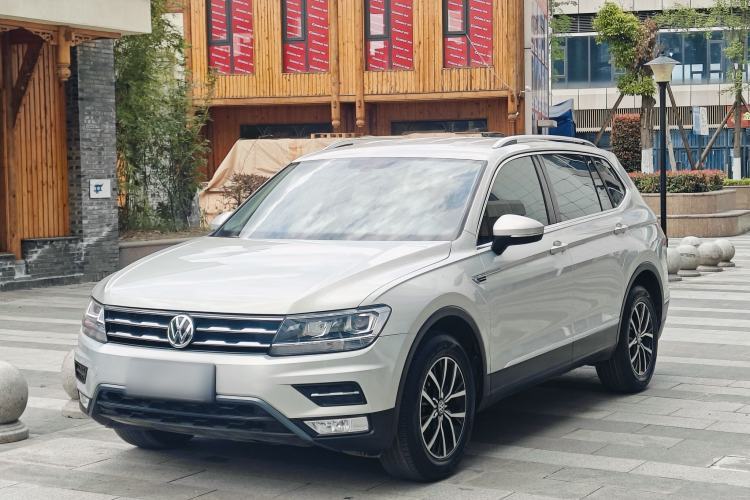 Ojetý Volkswagen Tiguan L 2017 330TSI Automatic Two-Wheel Drive Comfort Edition Guazi used car, China used car export, Used car for sale, Used  cars, Cheapest cars for sale