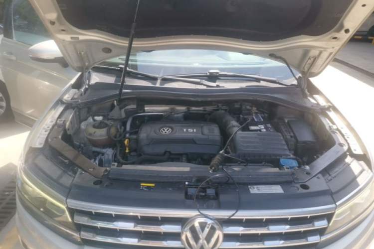 Used Volkswagen Tiguan L 2017 330TSI Automatic Two-Wheel Drive Flagship Edition Engine Bay