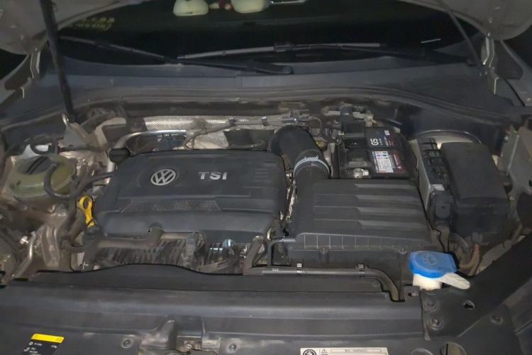 Used Volkswagen Tiguan L 2017 330TSI Automatic Two-Wheel Drive Luxury Edition Engine Bay