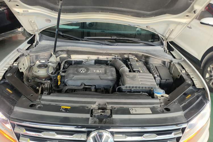 Used Volkswagen Tiguan L 2017 330TSI Automatic Two-Wheel Drive Comfort Edition Engine Bay