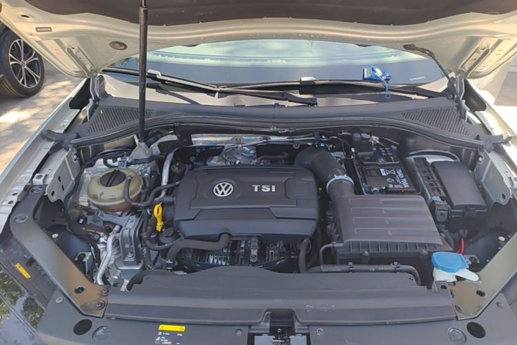 Used Volkswagen Tiguan L 2017 330TSI Automatic Two-Wheel Drive Luxury Edition Engine Bay