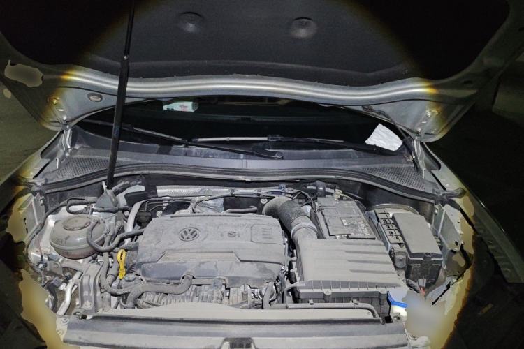 Used Volkswagen Tiguan L 2017 330TSI Automatic Two-Wheel Drive Luxury Edition Engine Bay