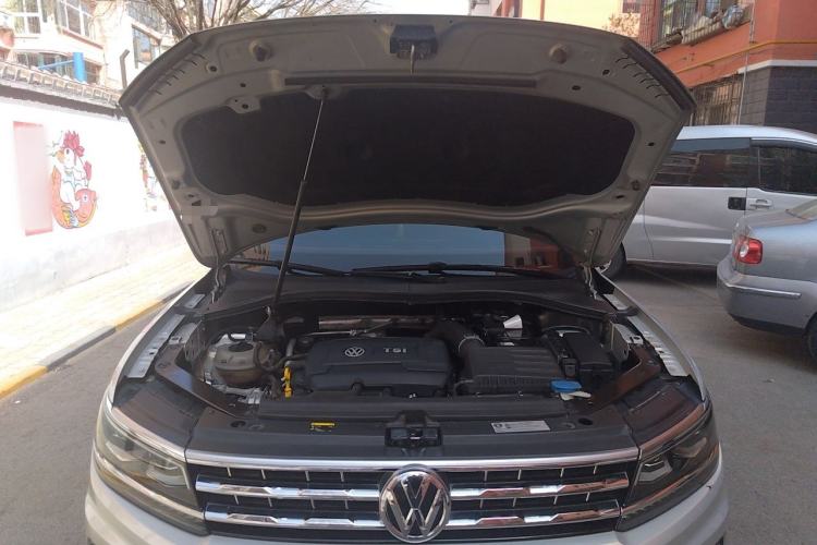 Used Volkswagen Tiguan L 2017 330TSI Automatic Two-Wheel Drive Flagship Edition Engine Bay