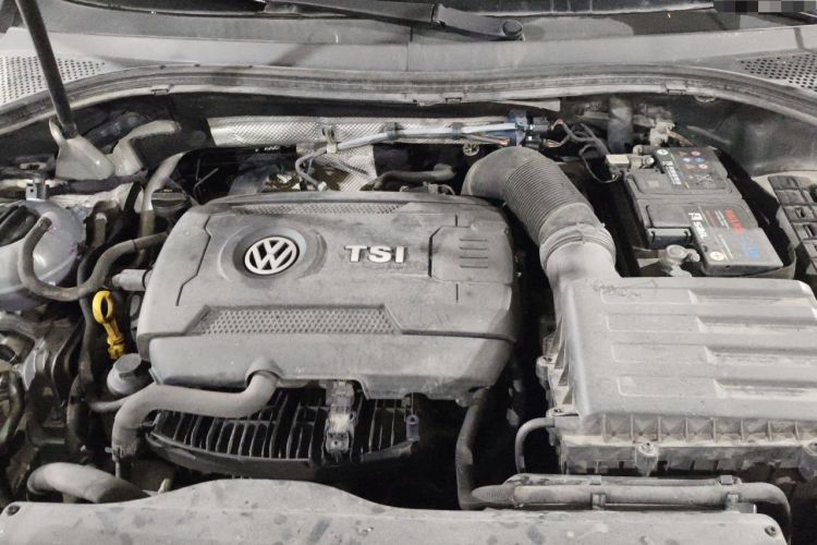 Used Volkswagen Tiguan L 2017 330TSI Automatic Two-Wheel Drive Luxury Edition Engine Bay