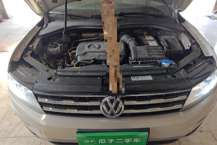 Used Volkswagen Tiguan L 2017 330TSI Automatic Two-Wheel Drive Luxury Edition Engine Bay