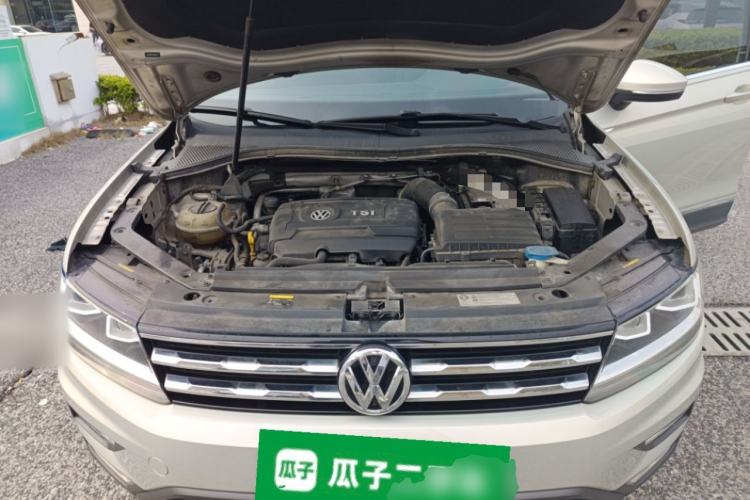 Used Volkswagen Tiguan L 2017 330TSI Automatic Two-Wheel Drive Luxury Edition Engine Bay