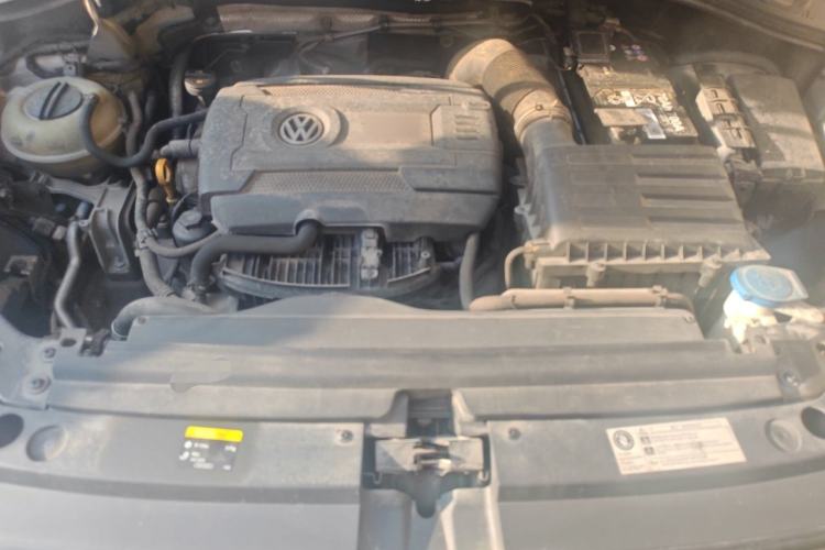 Used Volkswagen Tiguan L 2017 330TSI Automatic Two-Wheel Drive Luxury Edition Engine Bay