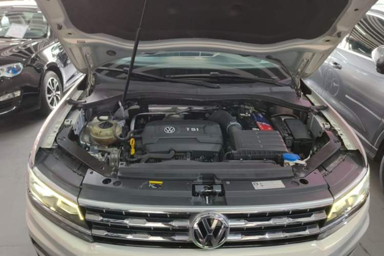 Used Volkswagen Tiguan L 2017 330TSI Automatic Two-Wheel Drive Flagship Edition Engine Bay
