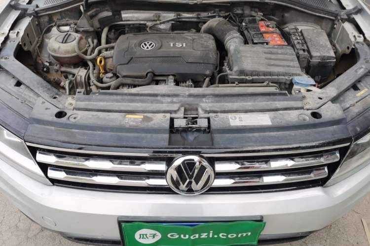 Used Volkswagen Tiguan L 2017 330TSI Automatic Two-Wheel Drive Luxury Edition Engine Bay