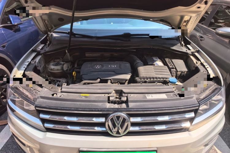Used Volkswagen Tiguan L 2017 330TSI Automatic Two-Wheel Drive Luxury Edition Engine Bay