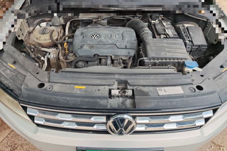 Used Volkswagen Tiguan L 2017 330TSI Automatic Two-Wheel Drive Luxury Edition Engine Bay