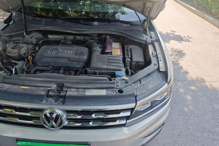 Used Volkswagen Tiguan L 2017 330TSI Automatic Two-Wheel Drive Flagship Edition Engine Bay Left