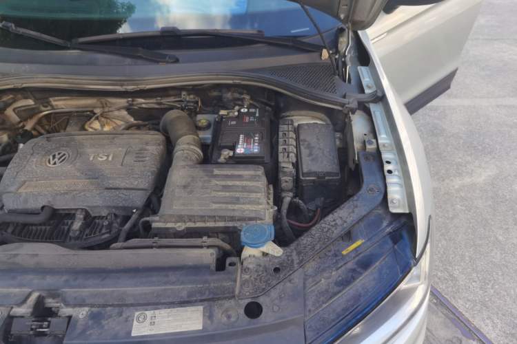 Used Volkswagen Tiguan L 2017 330TSI Automatic Two-Wheel Drive Luxury Edition Engine Bay Left