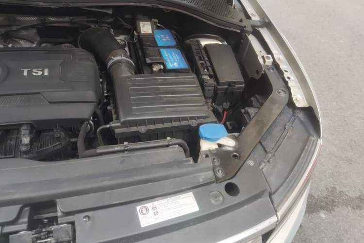 Used Volkswagen Tiguan L 2017 330TSI Automatic Two-Wheel Drive Flagship Edition Engine Bay Left
