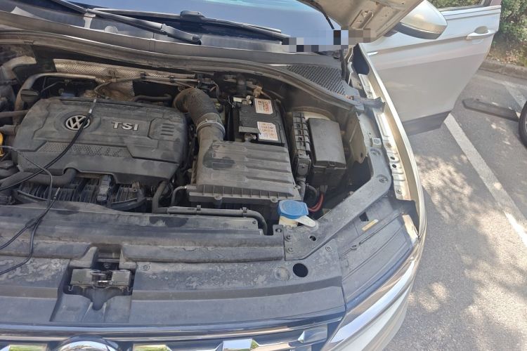 Used Volkswagen Tiguan L 2017 330TSI Automatic Two-Wheel Drive Luxury Edition Engine Bay Left