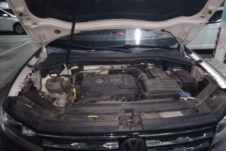 Used Volkswagen Tiguan L 2017 330TSI Automatic Two-Wheel Drive Comfort Edition Engine Bay
