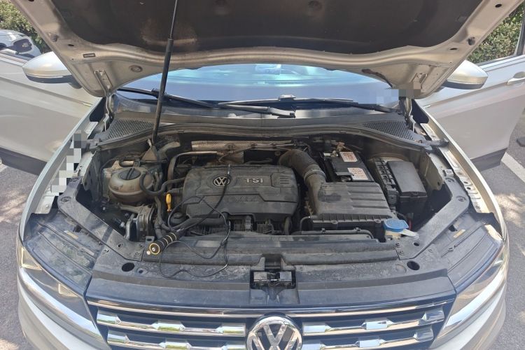 Used Volkswagen Tiguan L 2017 330TSI Automatic Two-Wheel Drive Luxury Edition Engine Bay