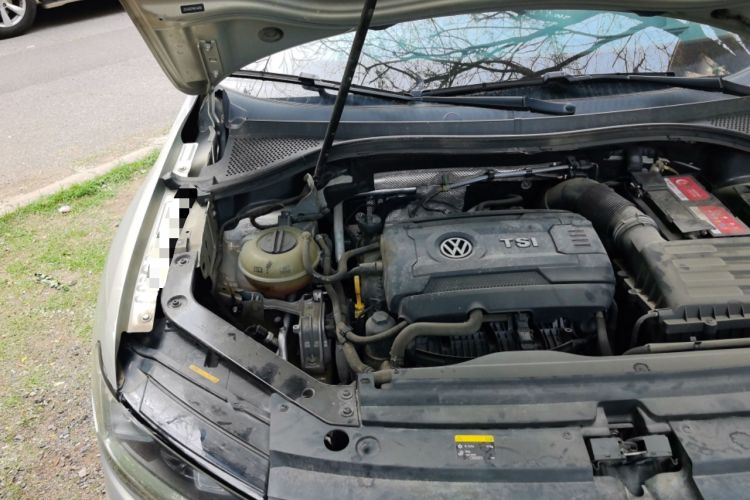 Used Volkswagen Tiguan L 2017 330TSI Automatic Two-Wheel Drive Luxury Edition Engine Bay Right