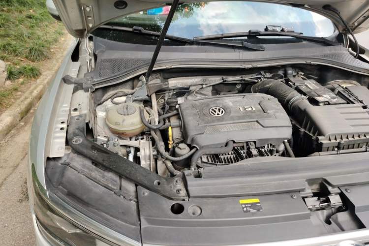 Used Volkswagen Tiguan L 2017 330TSI Automatic Two-Wheel Drive Flagship Edition Engine Bay Right
