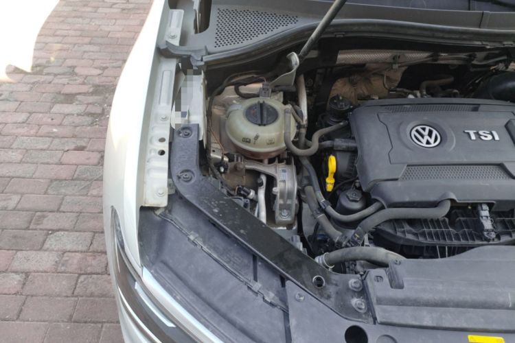 Used Volkswagen Tiguan L 2017 380TSI Automatic All-Wheel-Drive Flagship Edition Engine Bay Right