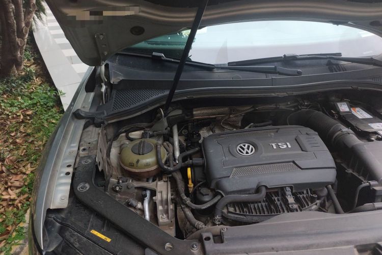 Used Volkswagen Tiguan L 2017 330TSI Automatic Two-Wheel Drive Luxury Edition Engine Bay Right