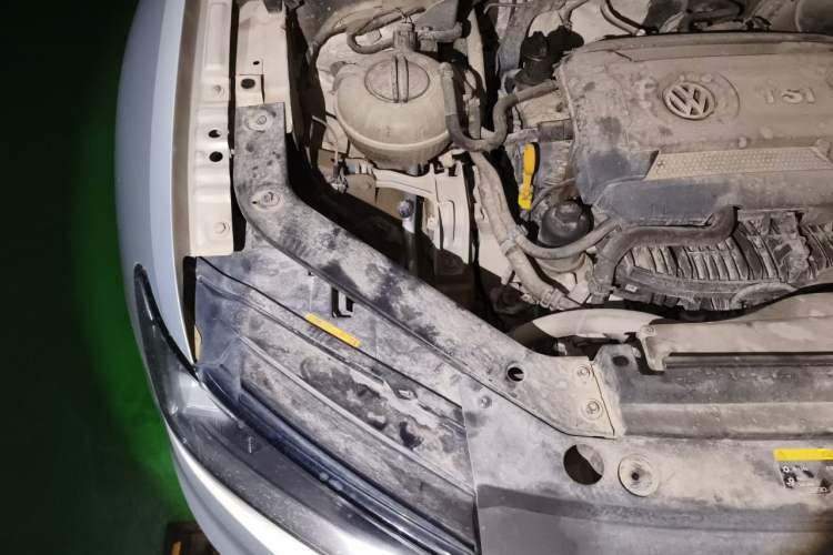 Used Volkswagen Tiguan L 2017 330TSI Automatic Two-Wheel Drive Comfort Edition Engine Bay Right