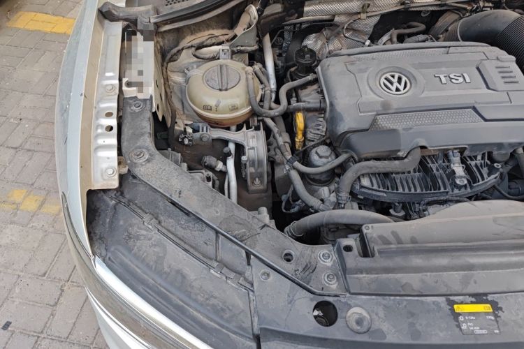 Used Volkswagen Tiguan L 2017 330TSI Automatic Two-Wheel Drive Flagship Edition Engine Bay Right