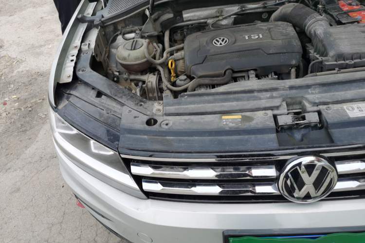 Used Volkswagen Tiguan L 2017 330TSI Automatic Two-Wheel Drive Luxury Edition Engine Bay Right