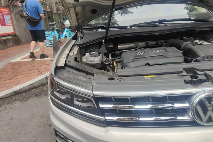 Used Volkswagen Tiguan L 2017 380TSI Automatic All-Wheel-Drive Flagship Edition Engine Bay Right