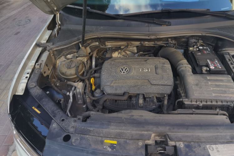 Used Volkswagen Tiguan L 2017 330TSI Automatic Two-Wheel Drive Luxury Edition Engine Bay Right