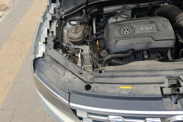 Used Volkswagen Tiguan L 2017 380TSI Automatic All-Wheel-Drive Luxury Edition Engine Bay Right