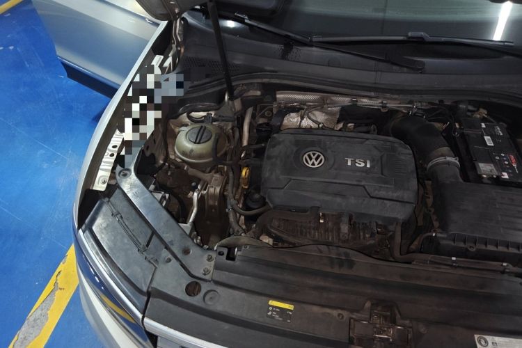 Used Volkswagen Tiguan L 2017 330TSI Automatic Two-Wheel Drive Flagship Edition Engine Bay Right