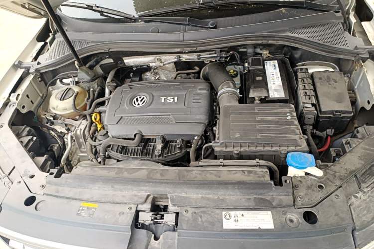 Used Volkswagen Tiguan L 2017 330TSI Automatic Two-Wheel Drive Flagship Edition Engine Bay