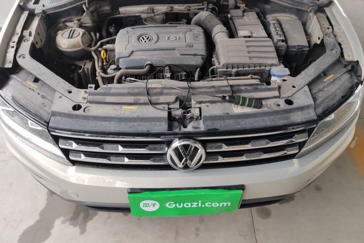 Used Volkswagen Tiguan L 2017 330TSI Automatic Two-Wheel Drive Luxury Edition Engine Bay