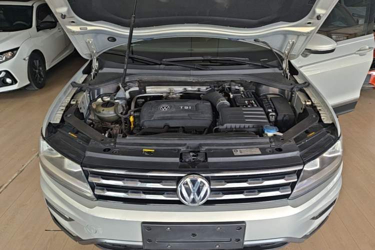 Used Volkswagen Tiguan L 2017 330TSI Automatic Two-Wheel Drive Comfort Edition Engine Bay