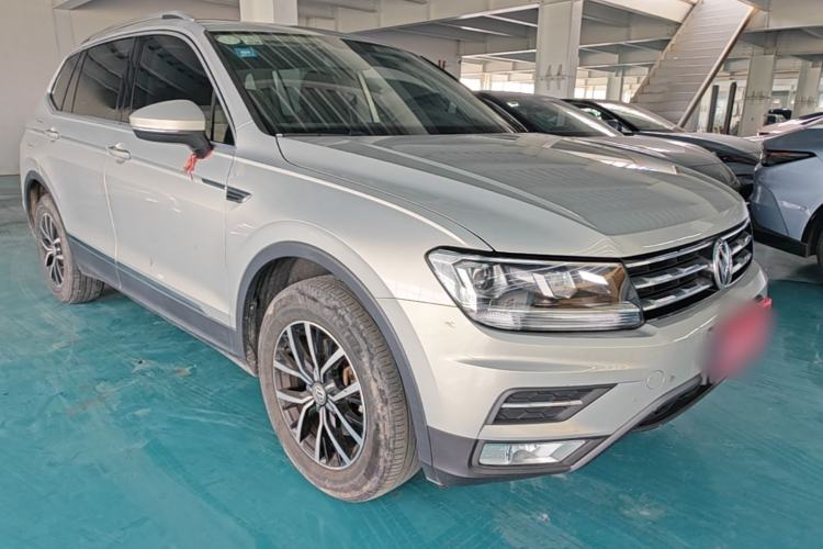 Used Volkswagen Tiguan L 2017 330TSI Automatic Two-Wheel Drive Luxury Edition Exterior 1
