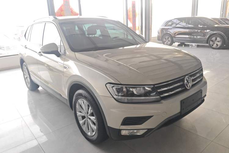 Used Volkswagen Tiguan L 2017 330TSI Automatic Two-Wheel Drive Luxury Edition Exterior 1