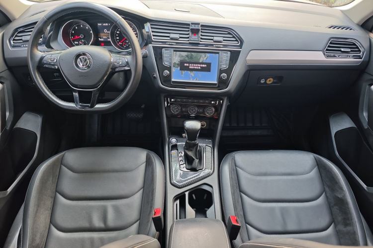 Used Volkswagen Tiguan L 2017 330TSI Automatic Two-Wheel Drive Luxury Edition Exterior 10