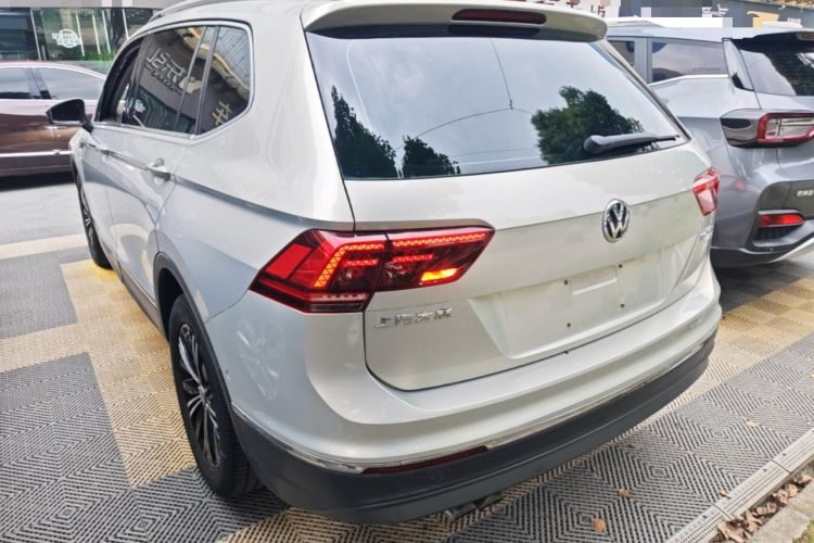 Used Volkswagen Tiguan L 2017 330TSI Automatic Two-Wheel Drive Flagship Edition Exterior 2